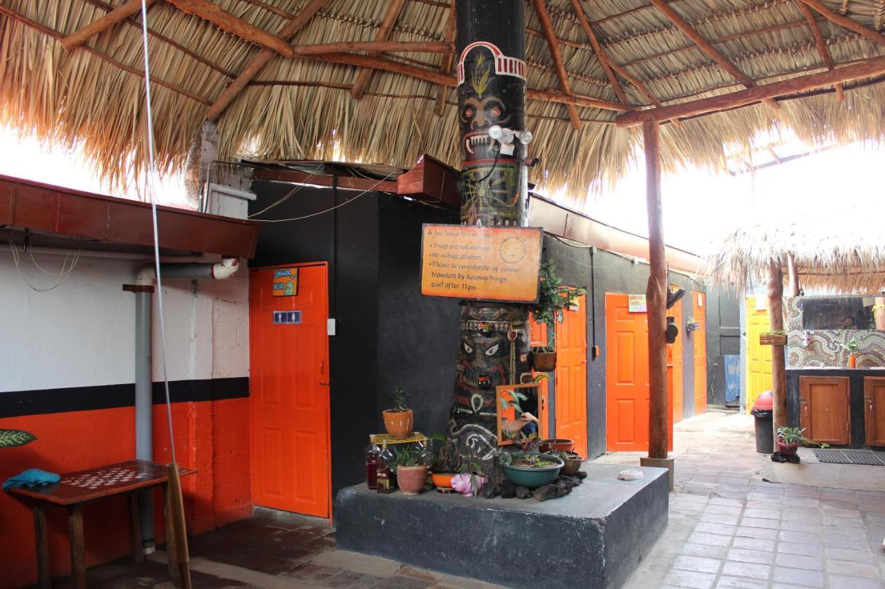 Bigfoot Hostel León Екстериор снимка